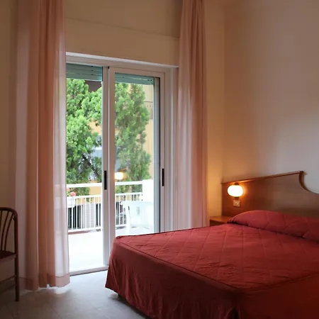 Helios 3* Diano Marina