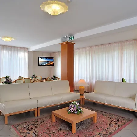 Helios Hotel 3*