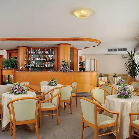 Hotel Helios Diano Marina