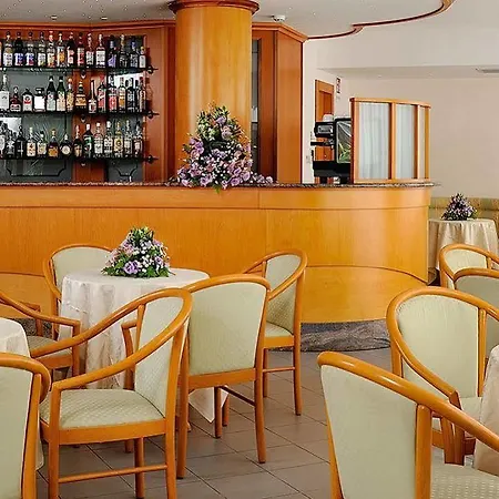 Helios Hotel 3*